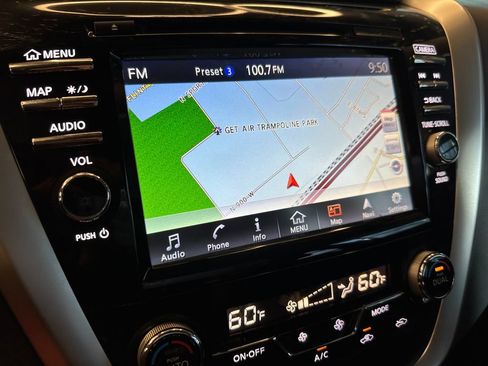 Used 2018 Nissan Murano SV w/ Premium Package AWD/4WD image 14