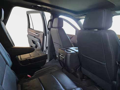 Used 2021 GMC Yukon Denali w/ Denali Premium Package AWD/4WD image 13