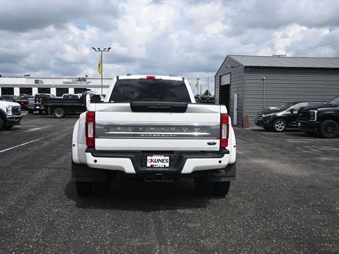 Used 2020 Ford F450 Platinum w/ FX4 Off-Road Package AWD/4WD image 8