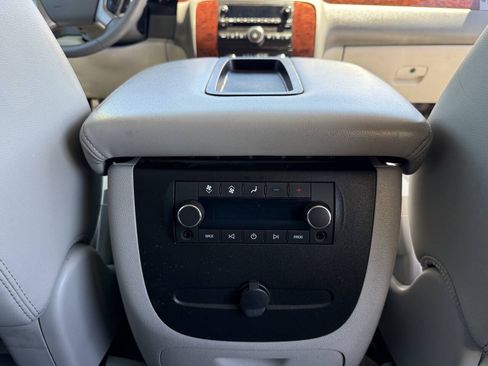 Used 2011 Chevrolet Suburban LT AWD/4WD image 19