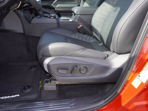 New 2025 Toyota Tacoma TRD Sport image 7