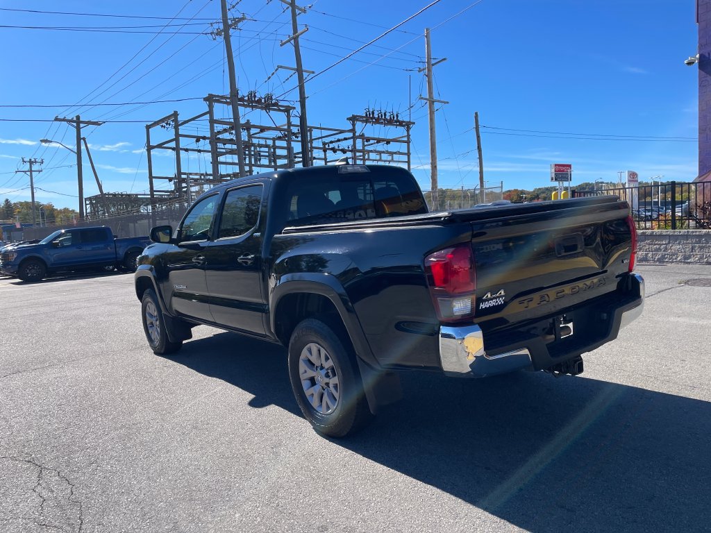 Used 2019 Toyota Tacoma SR5 AWD/4WD image 3