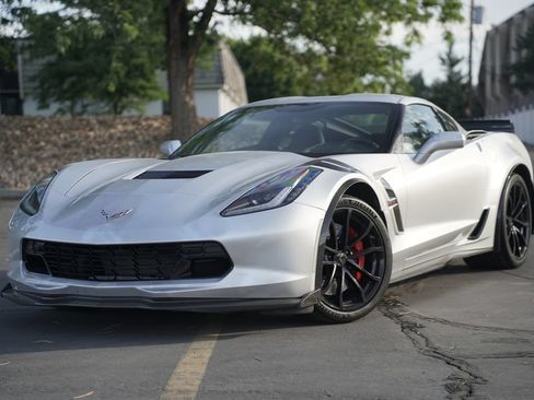 Used 2019 Chevrolet Corvette Grand Sport RWD image 1