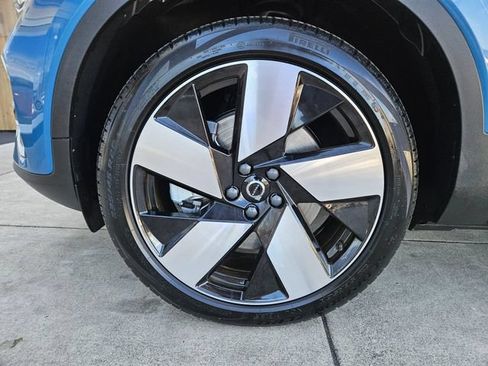 Certified 2023 Volvo C40 P8 Recharge Ultimate w/ Protection Package Premier AWD/4WD image 9