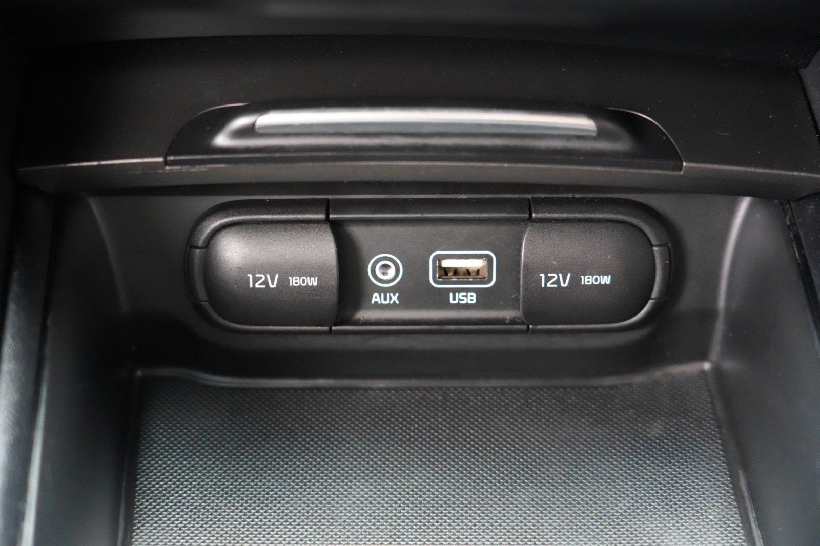 Used 2020 Kia Optima SE FWD image 29