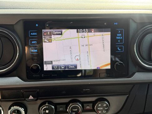 Used 2019 Toyota Tacoma TRD Off-Road w/ Technology Package AWD/4WD image 24