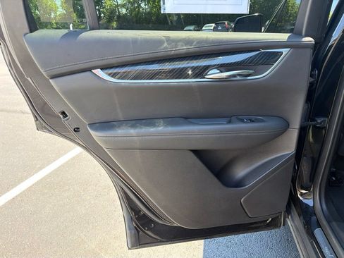 Used 2020 Cadillac XT6 Premium Luxury w/ LPO, Floor Liner Package FWD image 20