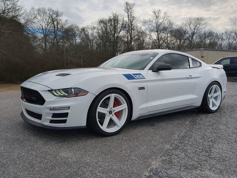Used 2020 Ford Mustang GT w/ Equipment Group 301A image 6