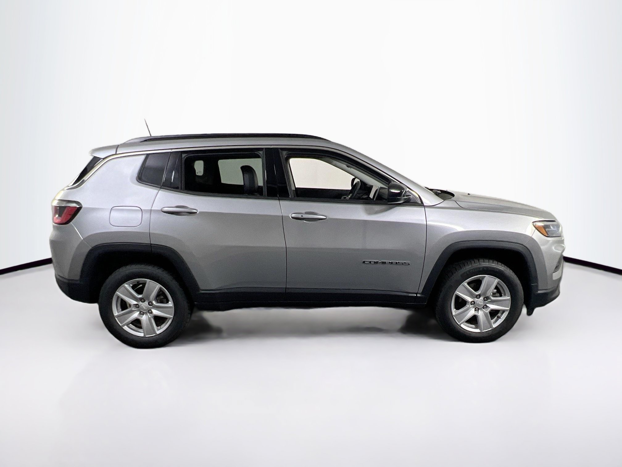 Used 2022 Jeep Compass Latitude AWD/4WD image 4