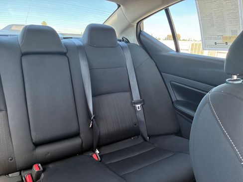 Used 2025 Nissan Altima 2.5 SV FWD image 37