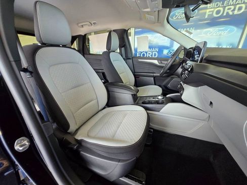 New 2025 Ford Escape Active image 27