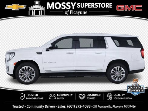Used 2022 GMC Yukon XL SLT AWD/4WD image 8