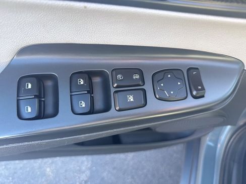 Used 2022 Hyundai Kona Limited image 21