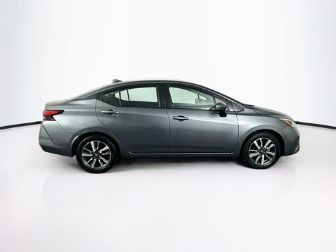 Used 2025 Nissan Versa SV FWD image 10