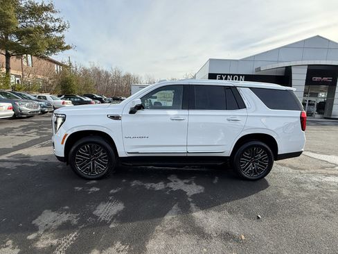 New 2026 GMC Yukon Elevation image 2