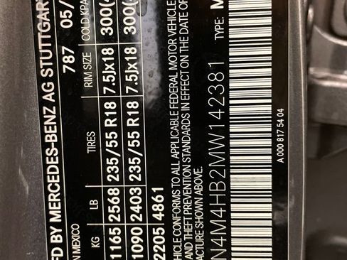 Used 2021 Mercedes-Benz GLB 250 4MATIC image 28