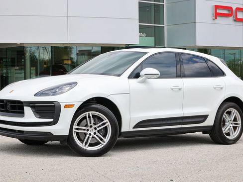 Certified 2023 Porsche Macan Turbo AWD/4WD image 10