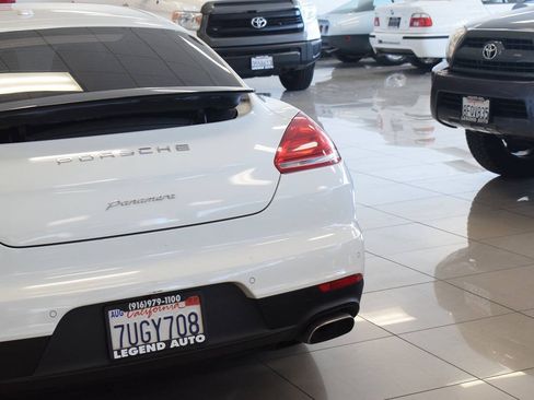 Used 2016 Porsche Panamera AWD/4WD image 31