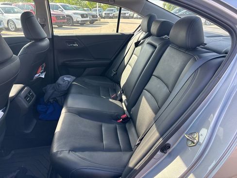 Used 2017 Honda Accord EX-L image 14