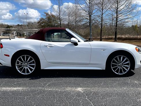 Used 2018 FIAT 124 Spider Lusso image 32