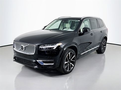 Used 2023 Volvo XC90 B6 Plus w/ Protection Package Premier image 1