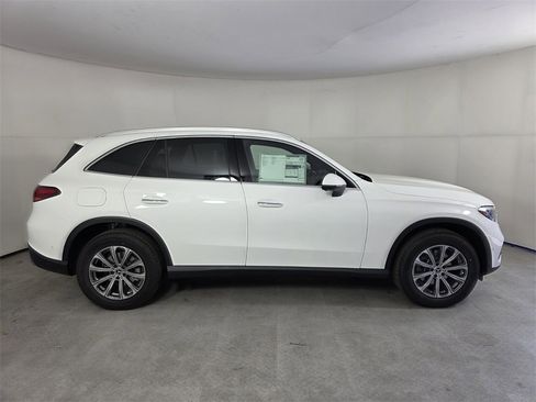 New 2026 Mercedes-Benz GLC 300 4MATIC image 3