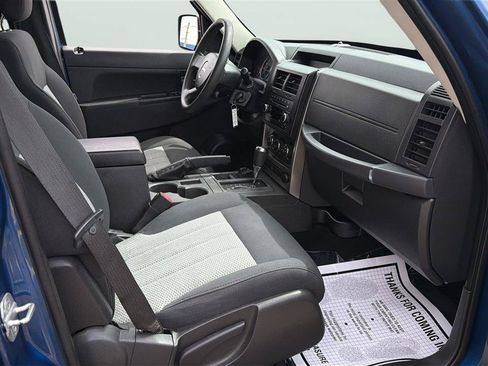 Used 2010 Jeep Liberty Sport w/ Popular Equipment Group AWD/4WD image 15
