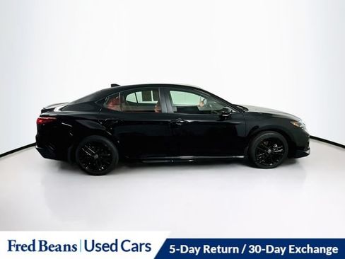Used 2025 Toyota Camry SE AWD/4WD image 10