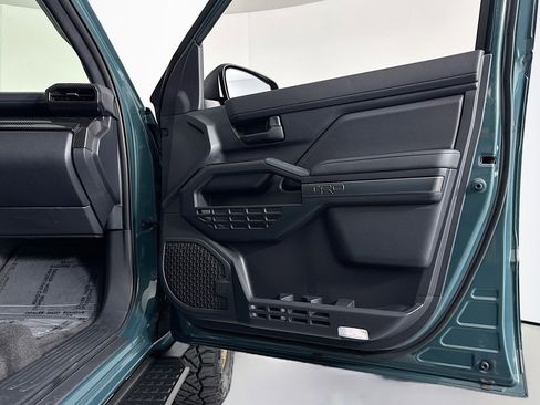 Used 2025 Toyota 4Runner TRD Off-Road Premium image 24