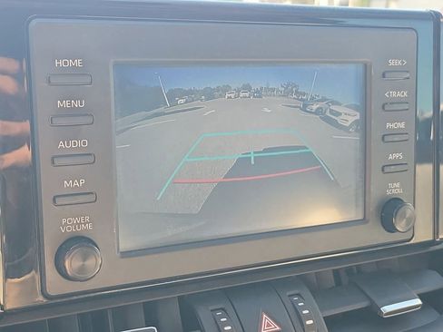 Used 2019 Toyota RAV4 XLE Premium image 33