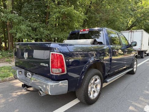 Used 2015 RAM 1500 Laramie w/ Convenience Group AWD/4WD image 5