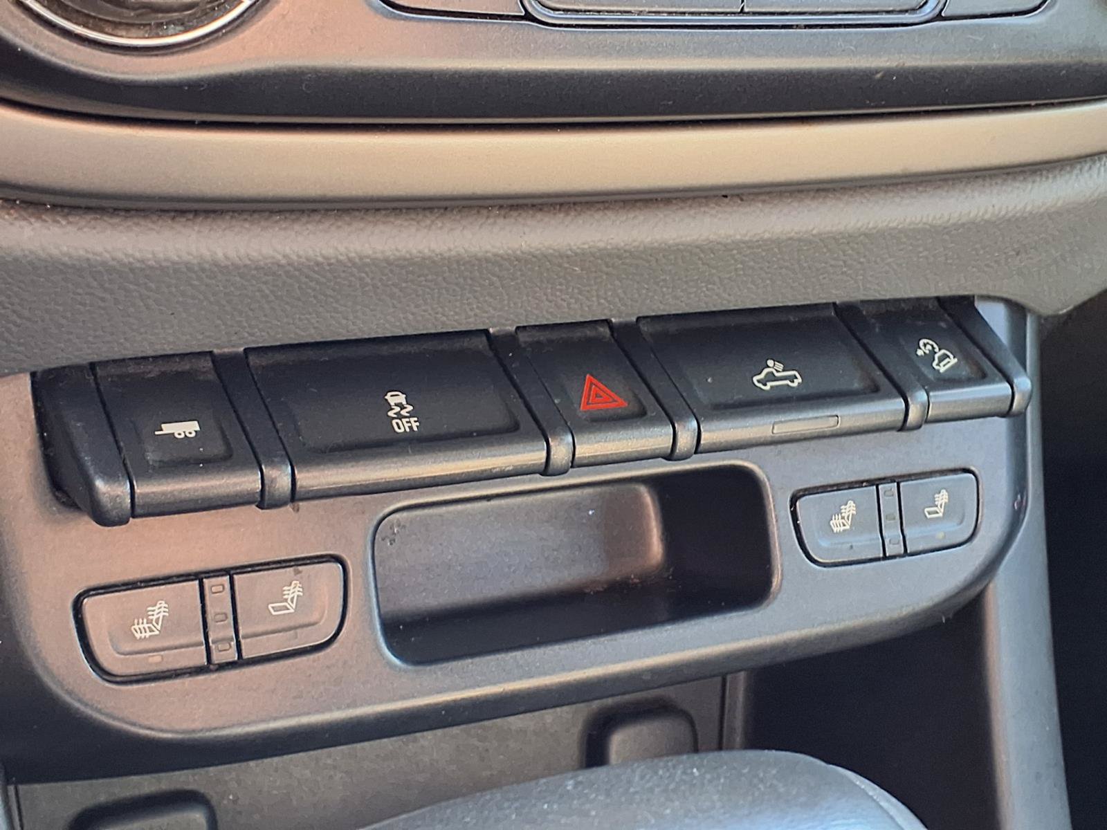 Used 2015 Chevrolet Colorado Z71 AWD/4WD image 26