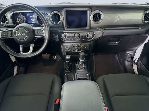 Used 2022 Jeep Gladiator Overland w/ LED Lighting Group AWD/4WD image 18