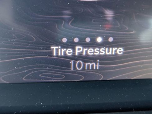 New 2025 Jeep Grand Cherokee Altitude image 18