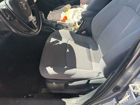 Used 2022 Toyota Corolla SE image 3