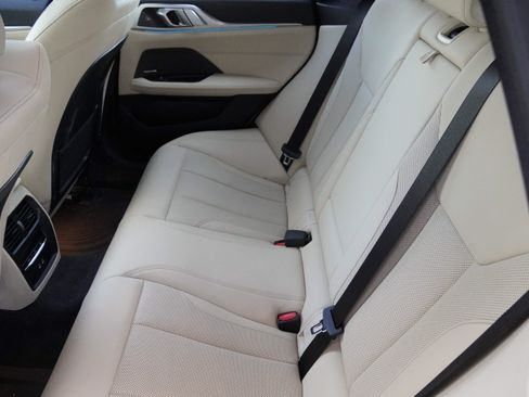 Used 2023 BMW i4 eDrive40 RWD image 38