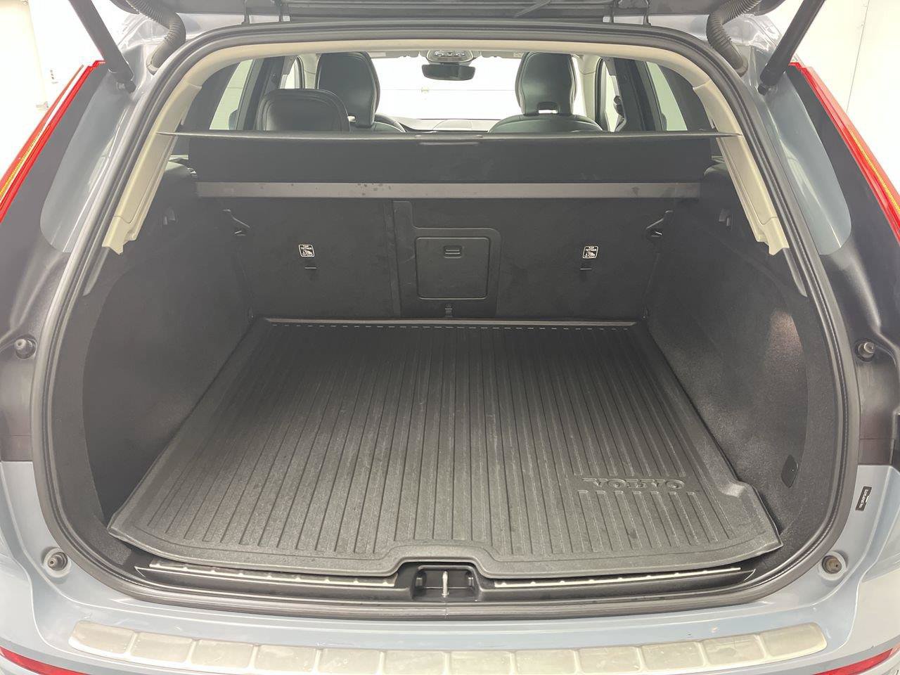 Used 2023 Volvo XC60 B5 Core AWD/4WD image 30