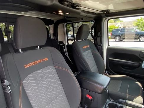 Used 2021 Jeep Gladiator Mojave AWD/4WD image 19