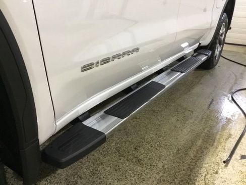 New 2025 GMC Sierra 1500 SLT w/ SLT Premium Package image 12