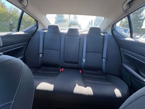 Used 2025 Nissan Altima 2.5 SV image 38