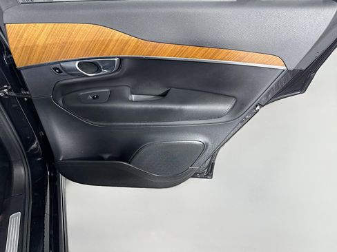 Used 2024 Volvo XC90 B5 Plus image 28