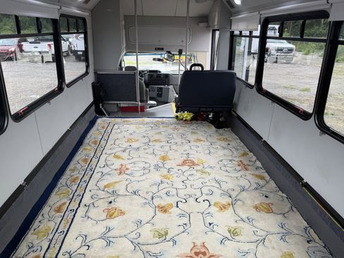 Used 2016 Ford E-450 and Econoline 450 Super Duty w/ Shuttle Bus Prep Package RWD image 20