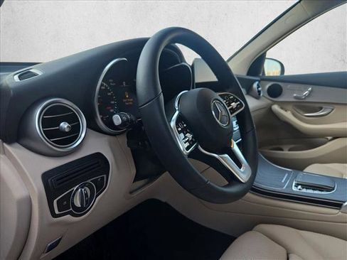 Certified 2022 Mercedes-Benz GLC 300 image 10