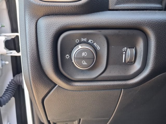 Used 2025 RAM 2500 Big Horn AWD/4WD image 13