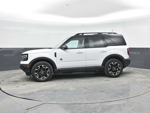 Used 2023 Ford Bronco Sport Outer Banks w/ Tech Package AWD/4WD image 4