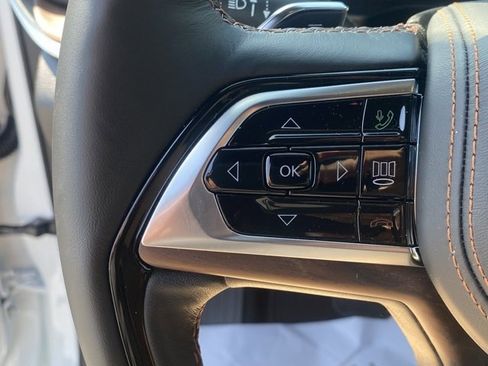 New 2025 Jeep Grand Cherokee Summit image 18