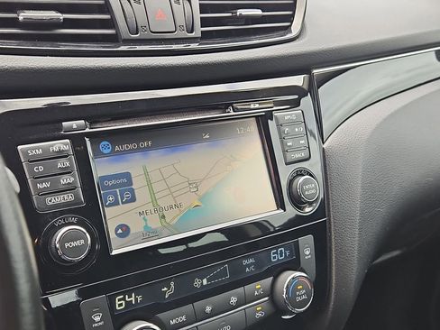 Used 2017 Nissan Rogue Sport SL image 25