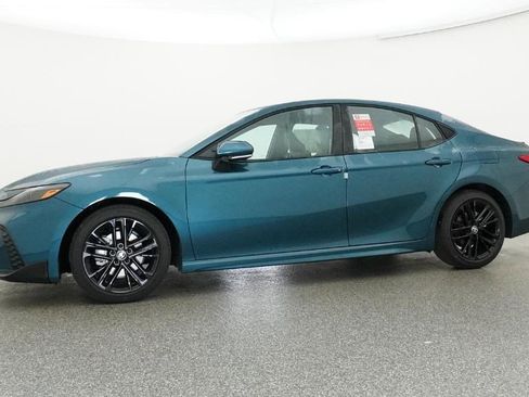 New 2026 Toyota Camry SE image 8