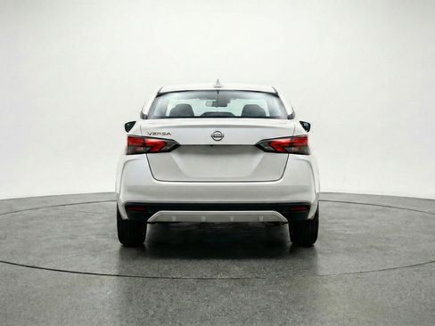Used 2025 Nissan Versa SV FWD image 7