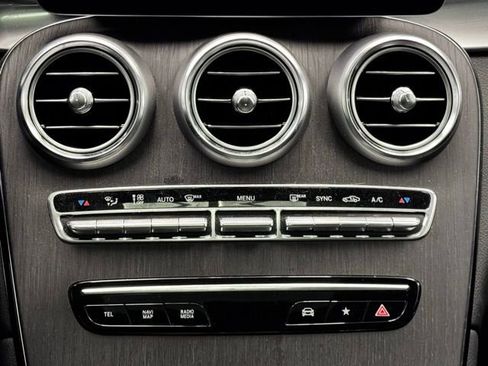 Used 2022 Mercedes-Benz GLC 300 GLC 300 image 24